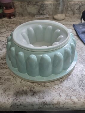 Tupperware Aqua Jello Mold 3 Pieces